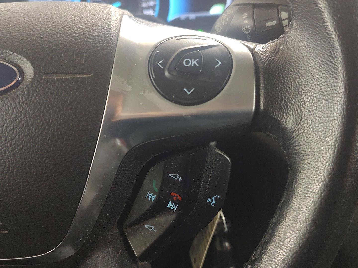 Used 2013 Ford C-MAX SE FWD image 12