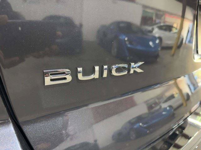 Used 2011 Buick Enclave CX FWD image 18