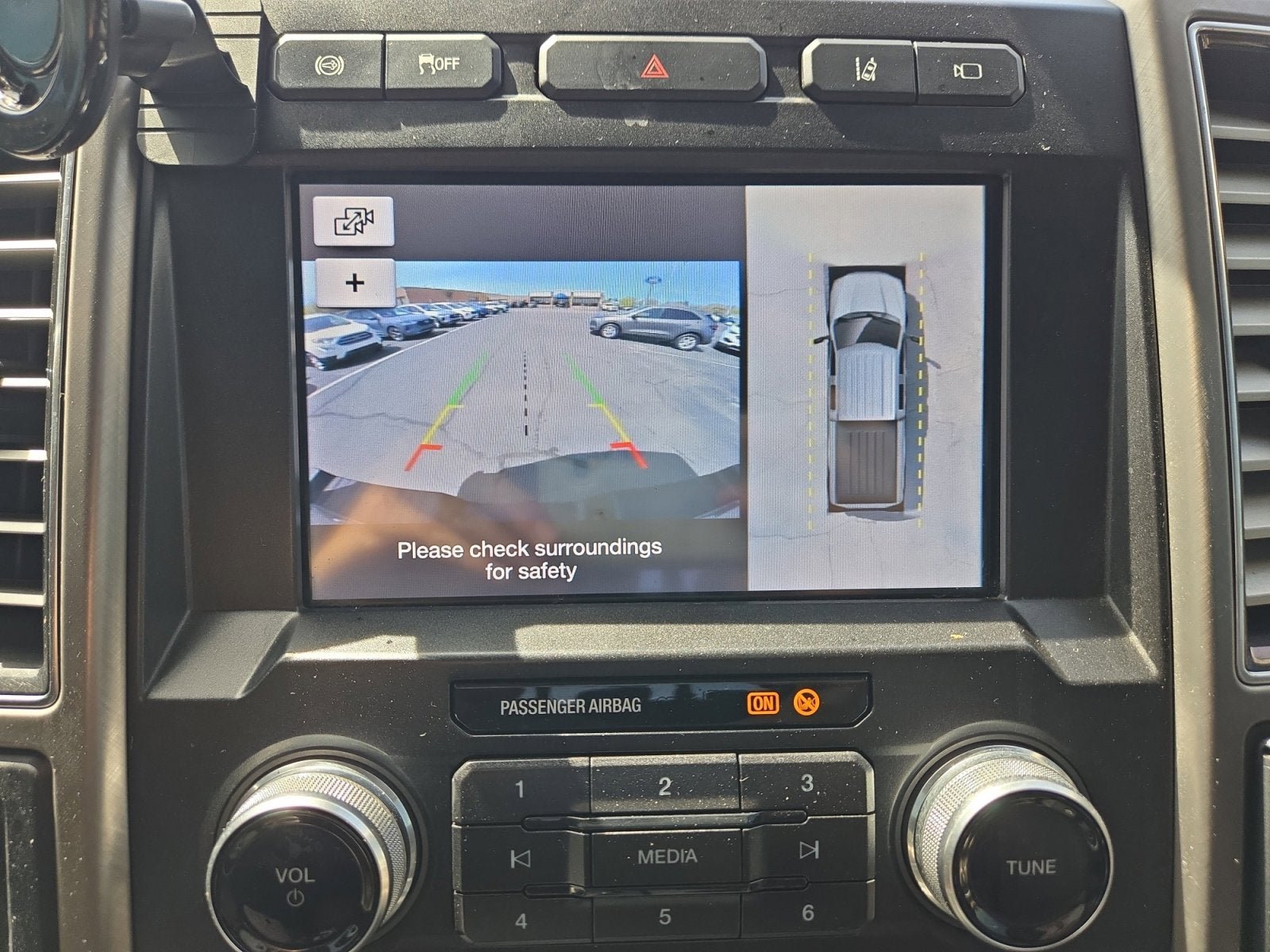 Used 2019 Ford F250 Limited AWD/4WD image 19