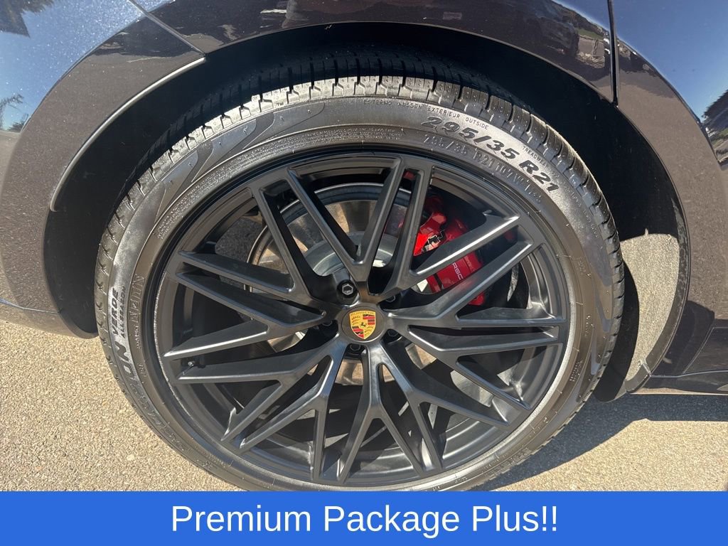 Used 2025 Porsche Macan GTS image 10