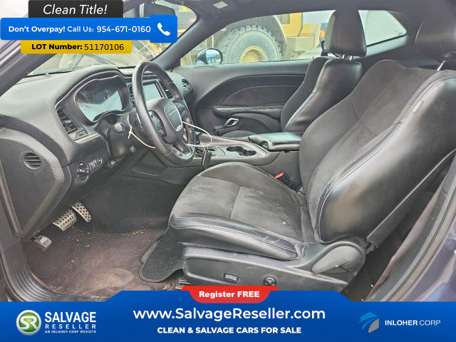 Used 2018 Dodge Challenger SXT Plus RWD image 9