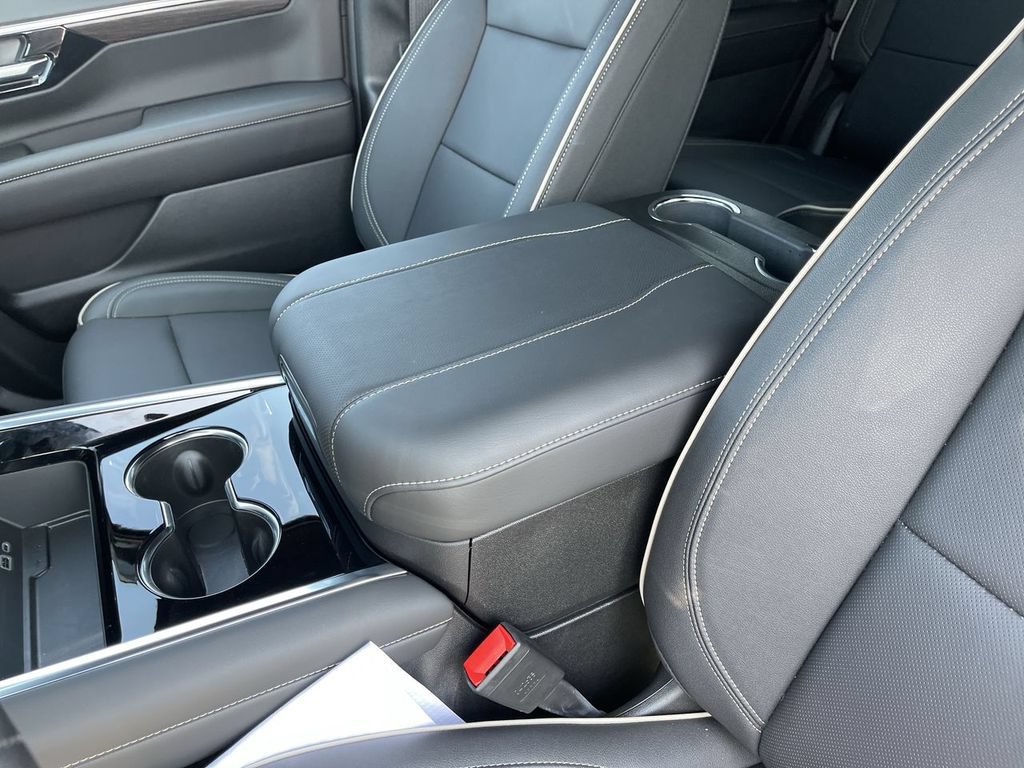 New 2026 Chevrolet Tahoe Premier w/ Sun And Tow Package AWD/4WD image 21