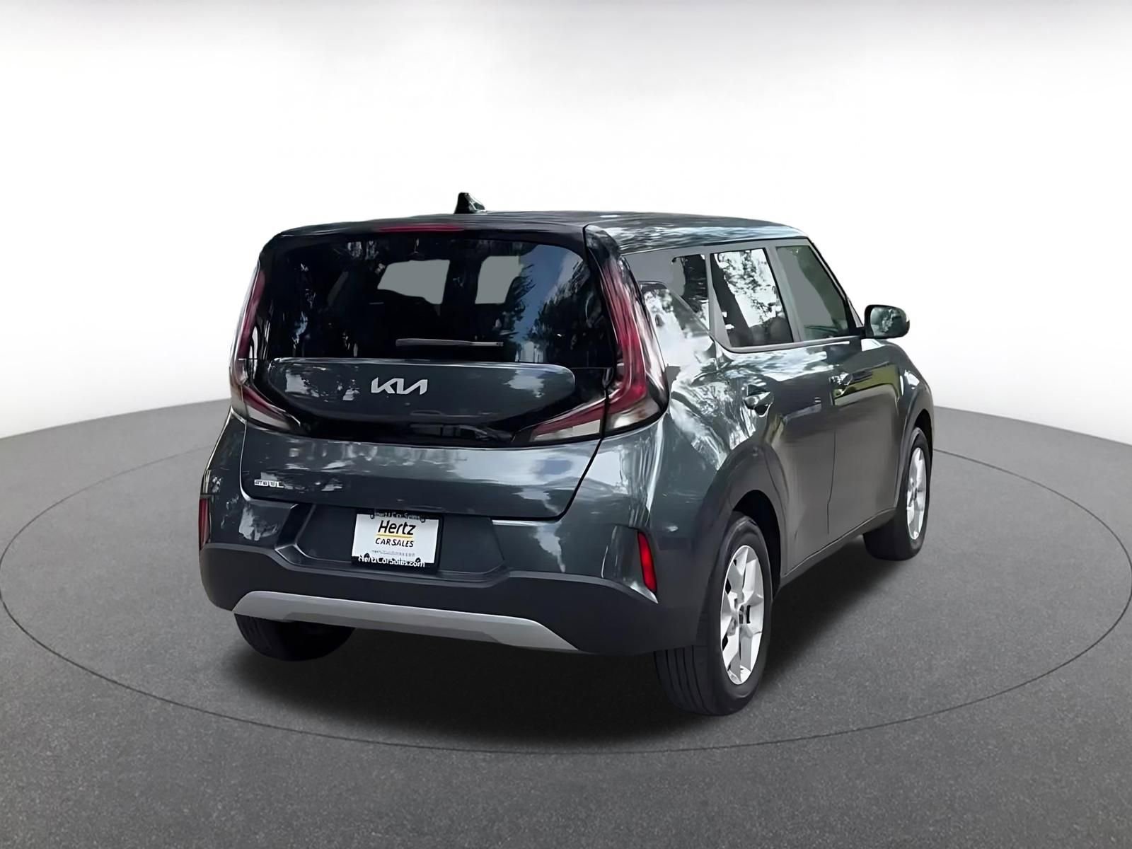 Used 2025 Kia Soul LX w/ LX Technology Package FWD image 16