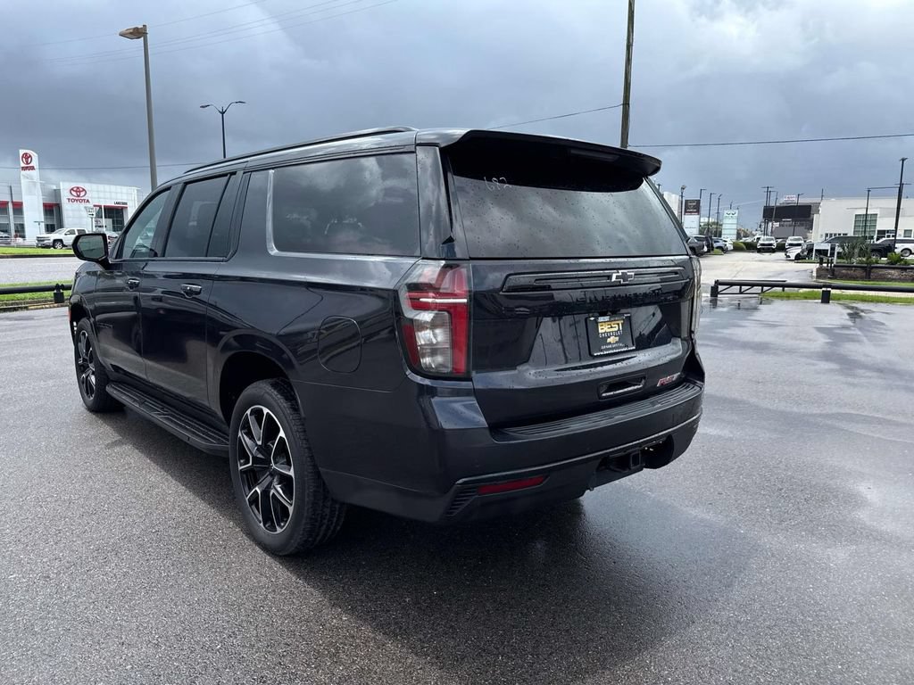 Used 2024 Chevrolet Suburban RST RWD image 5