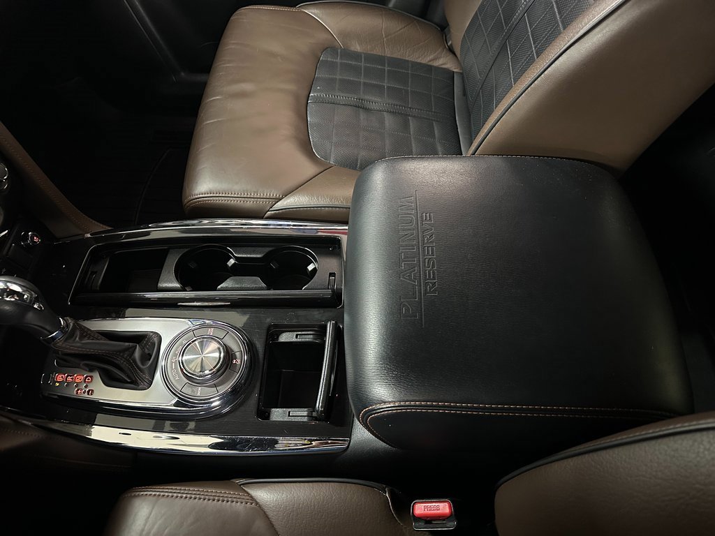 Used 2020 Nissan Armada Platinum image 25