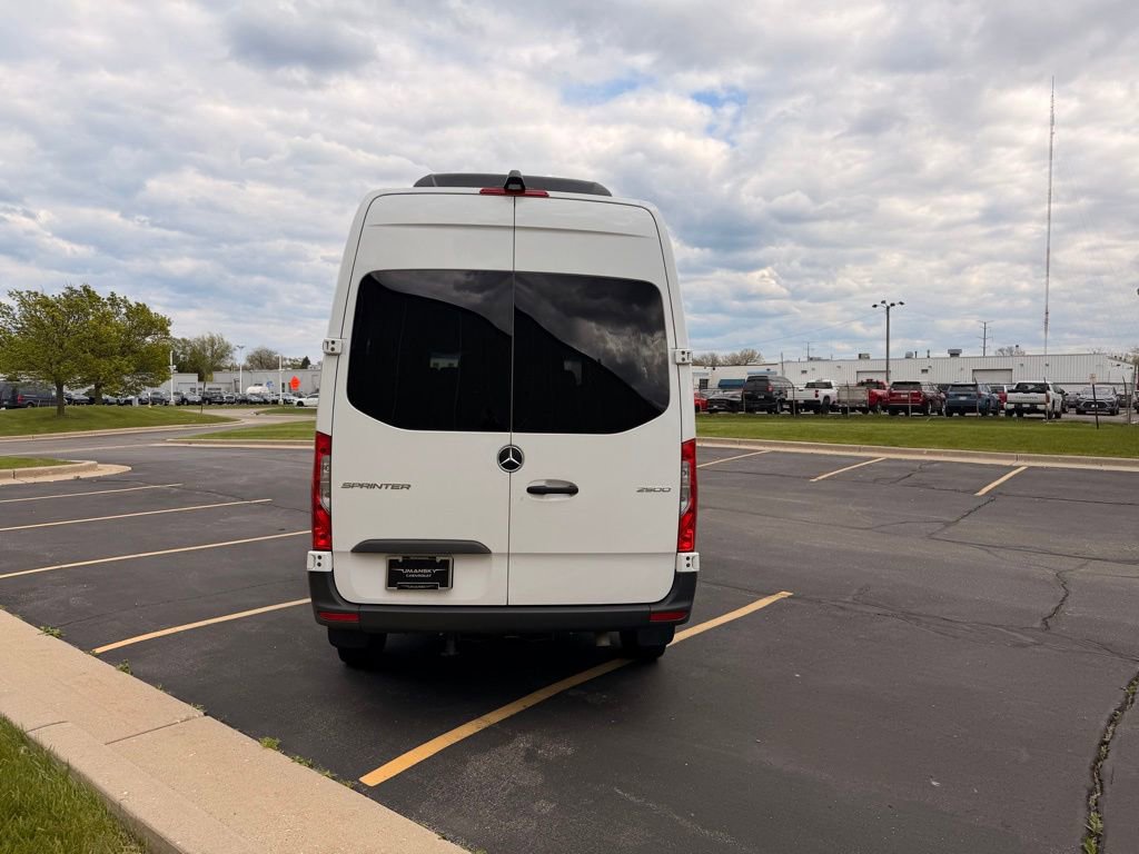Used 2024 Mercedes-Benz Sprinter 2500 image 7