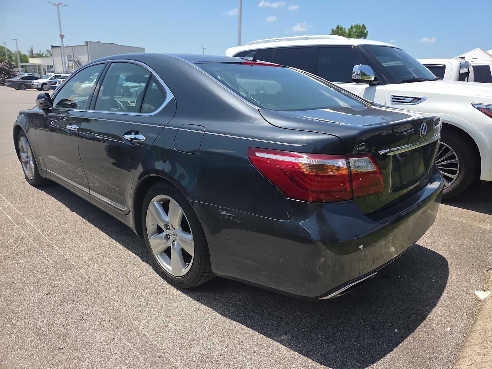 Used 2011 Lexus LS 460 w/ Luxury Value Edition RWD image 7