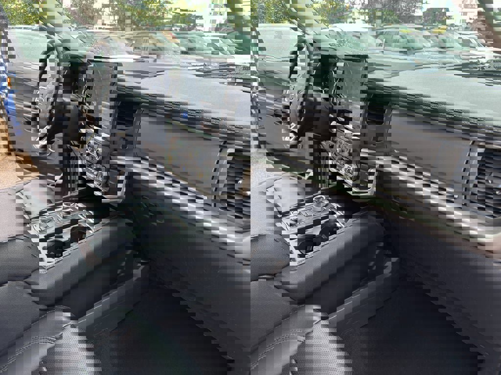 Used 2024 Ford Expedition XLT image 34