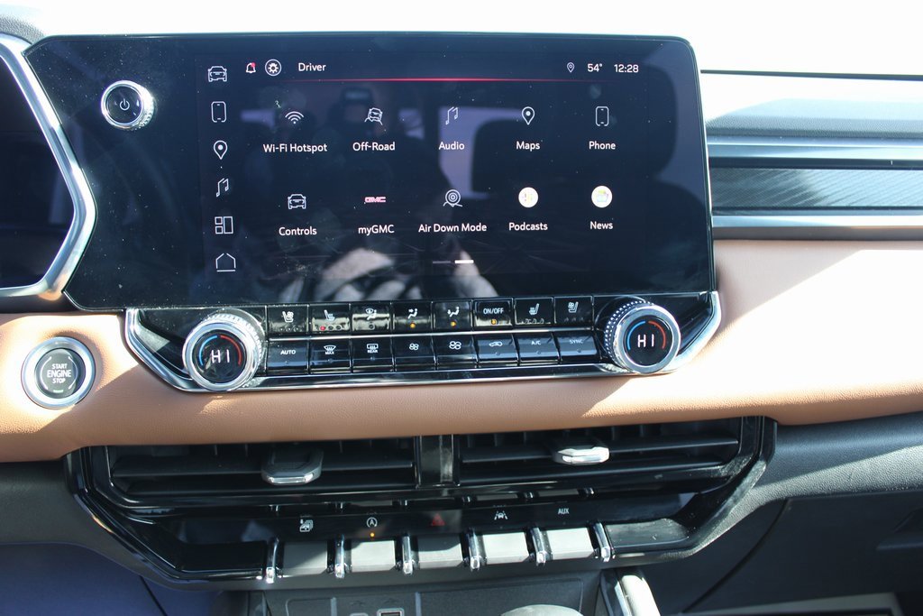 Used 2023 GMC Canyon AT4 image 16