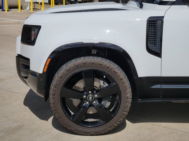 Used 2024 Land Rover Defender 130 X-Dynamic SE AWD/4WD image 8