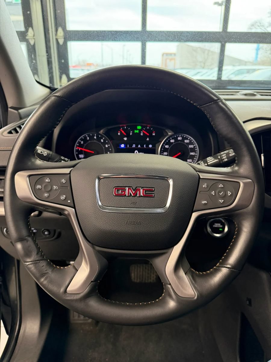 Used 2022 GMC Terrain AT4 AWD/4WD image 32