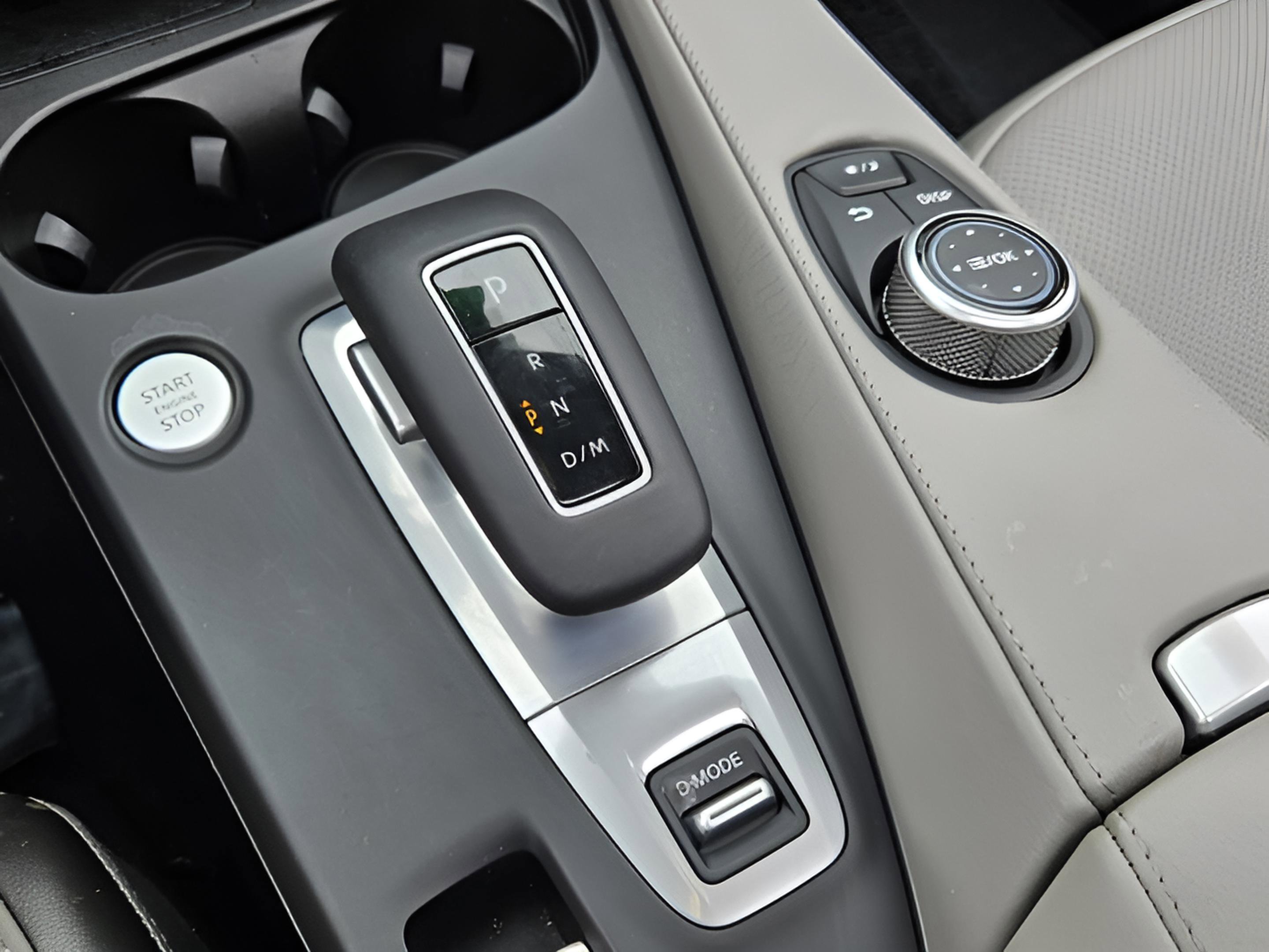 Certified 2025 INFINITI QX50 Luxe image 19