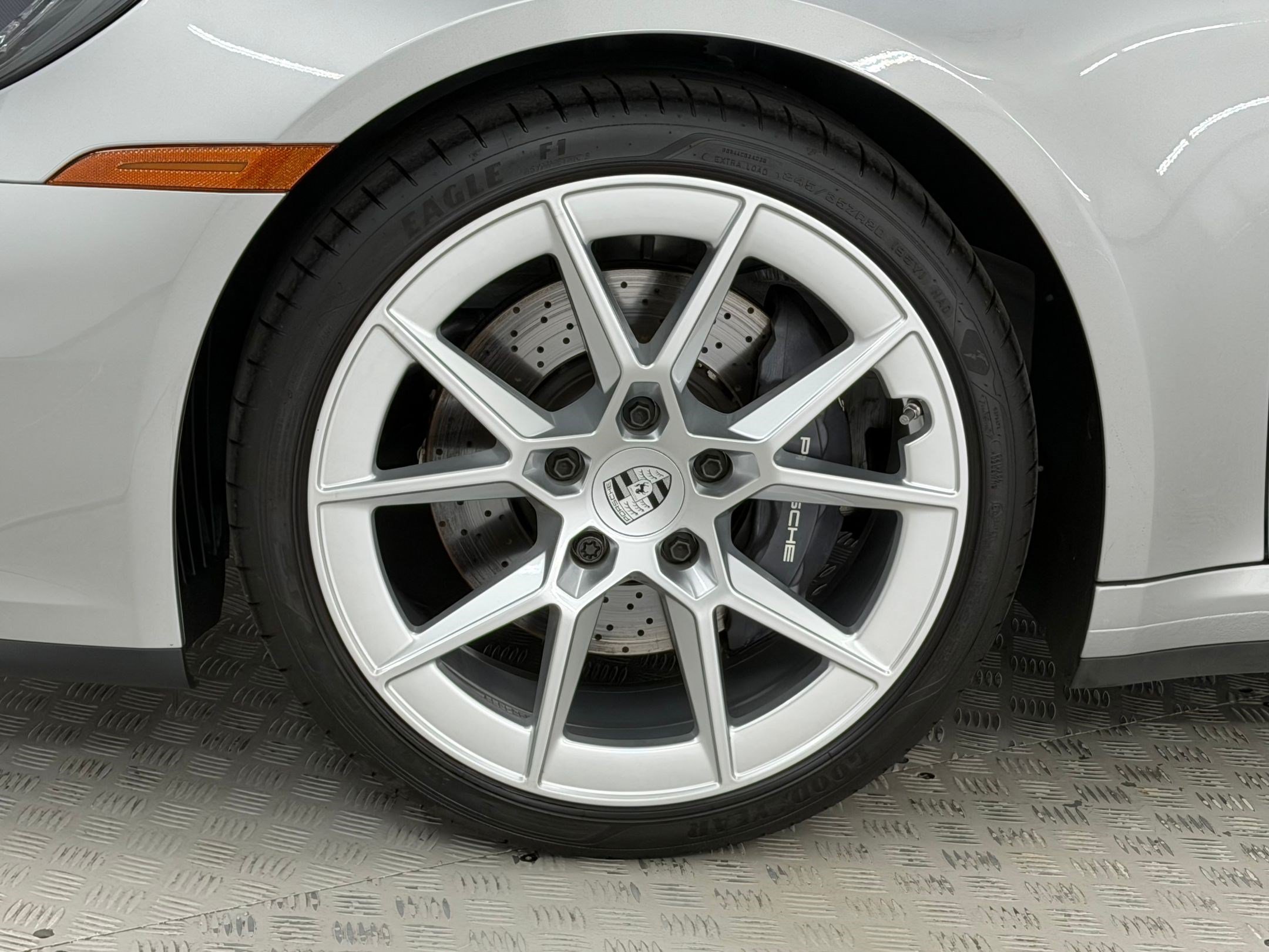 Certified 2025 Porsche 911 Carrera RWD image 13
