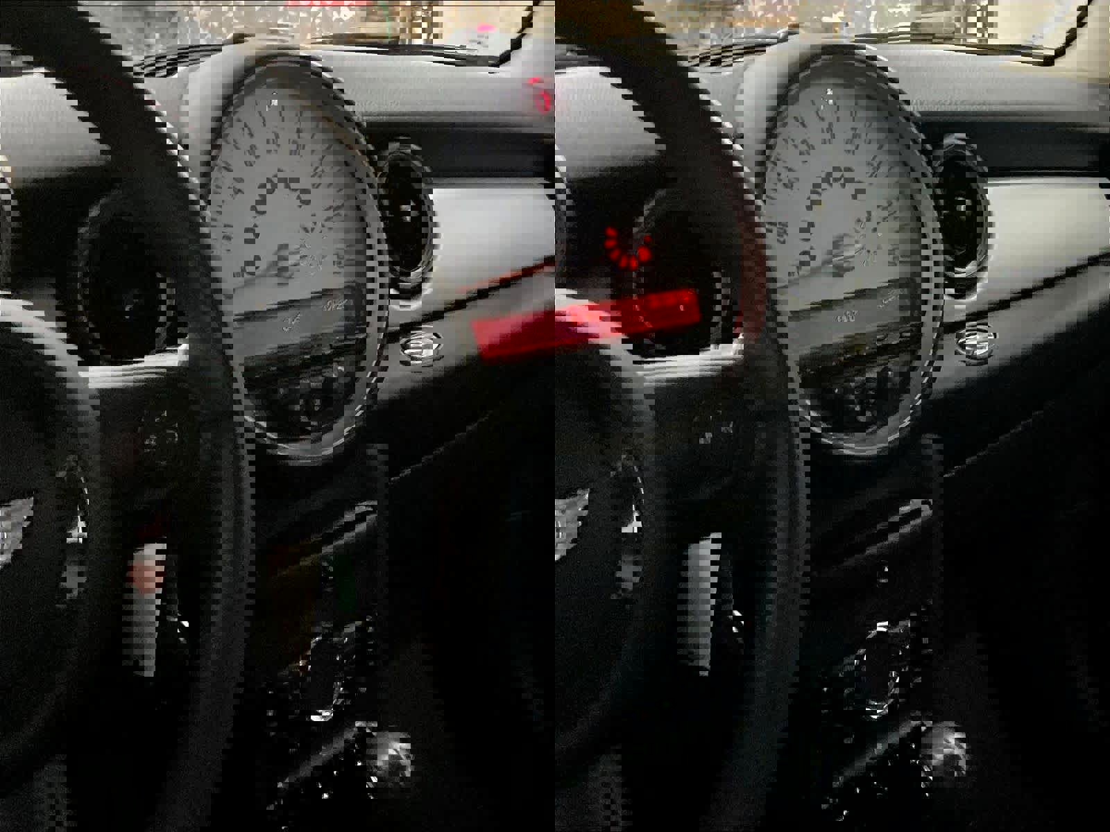 Used 2013 MINI Cooper Hardtop image 8