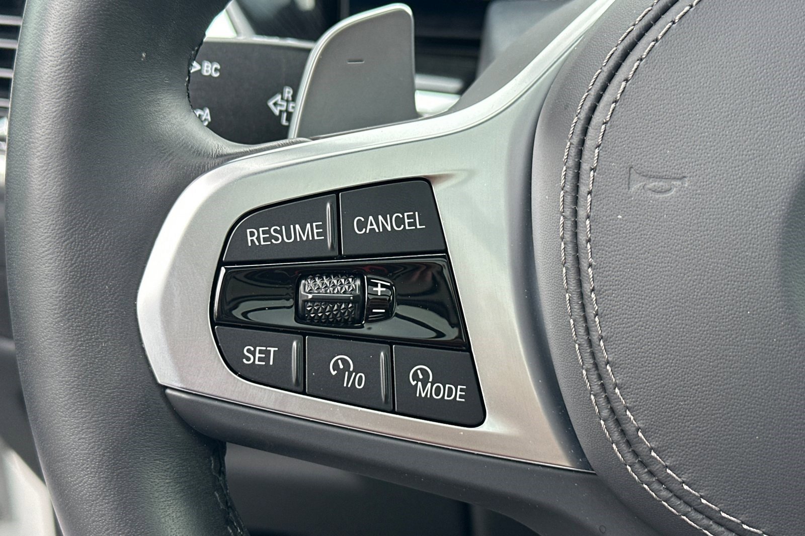 Used 2025 BMW X5 xDrive40i w/ M Sport Package image 31