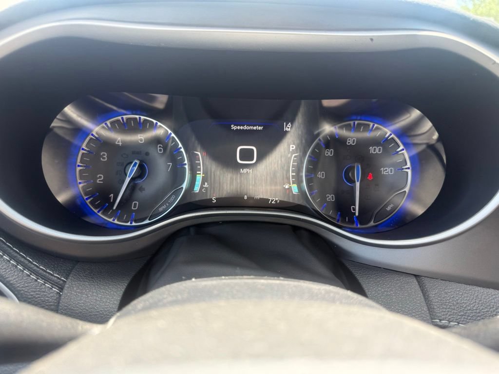 New 2027 Chrysler Pacifica Limited w/ Family Tech Group FWD image 18