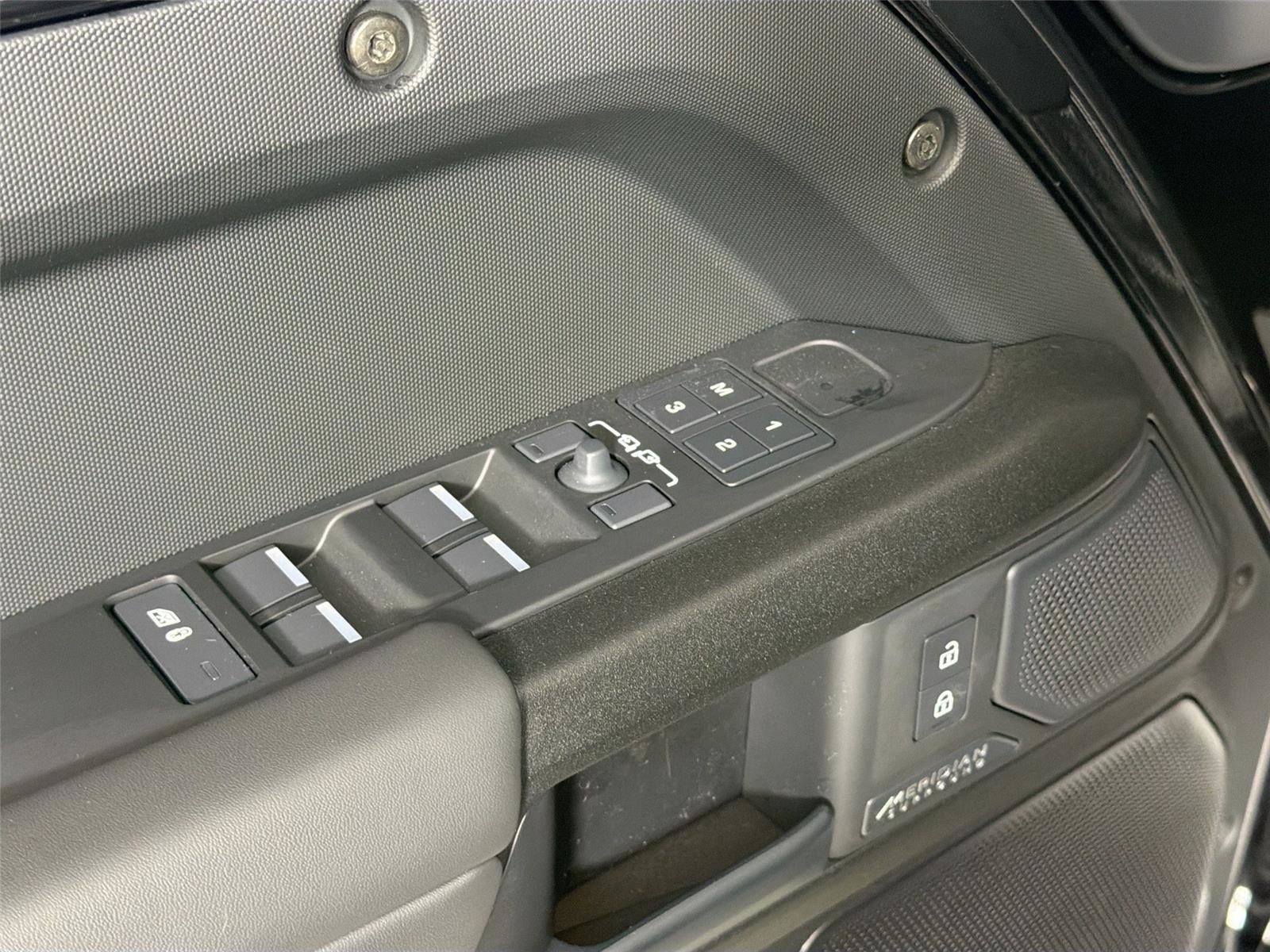 New 2026 Land Rover Defender 110 OCTA AWD/4WD image 18