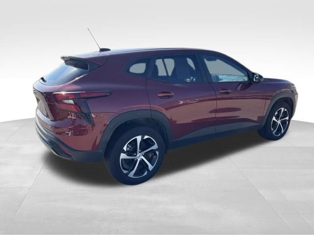 Certified 2025 Chevrolet Trax RS w/ Driver Confidence Package FWD image 5