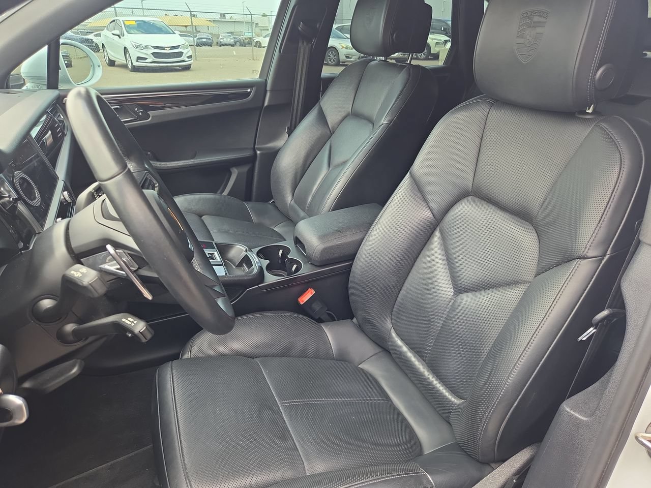 Used 2023 Porsche Macan Turbo AWD/4WD image 15