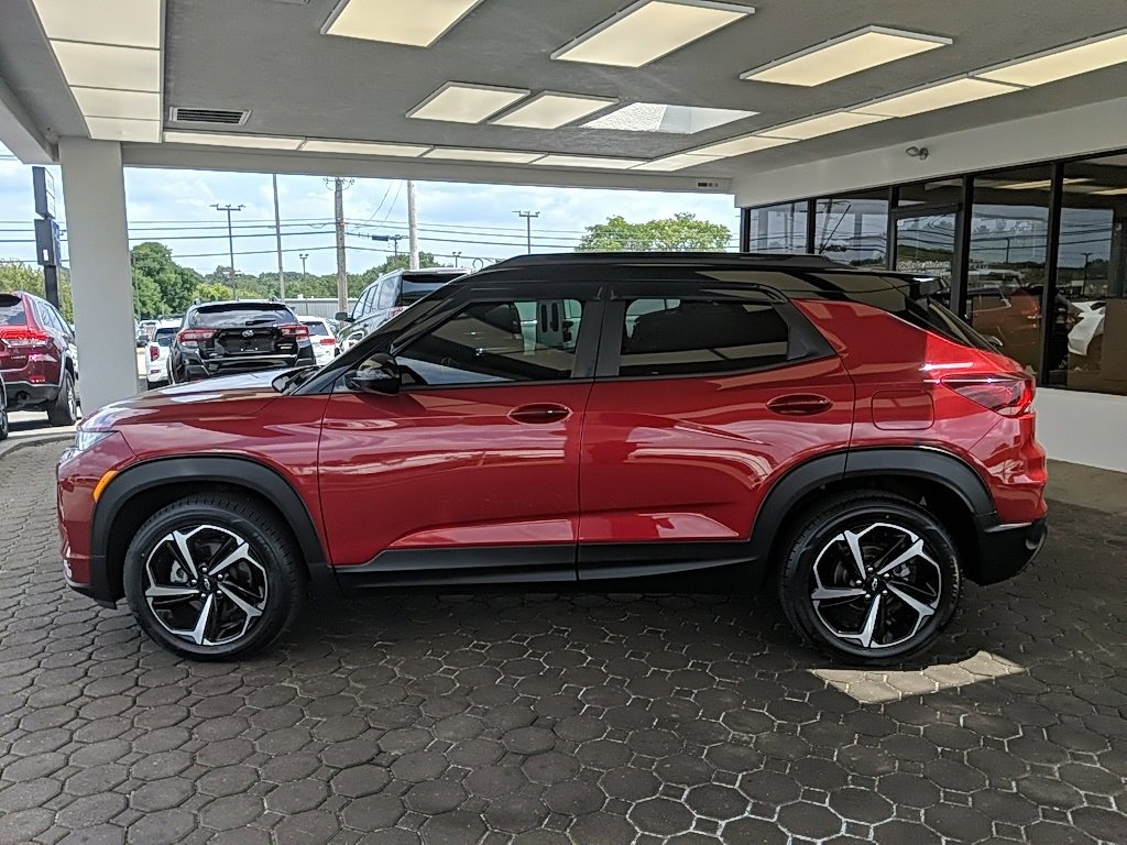 Used 2021 Chevrolet TrailBlazer RS w/ Sun and Liftgate Package image 8