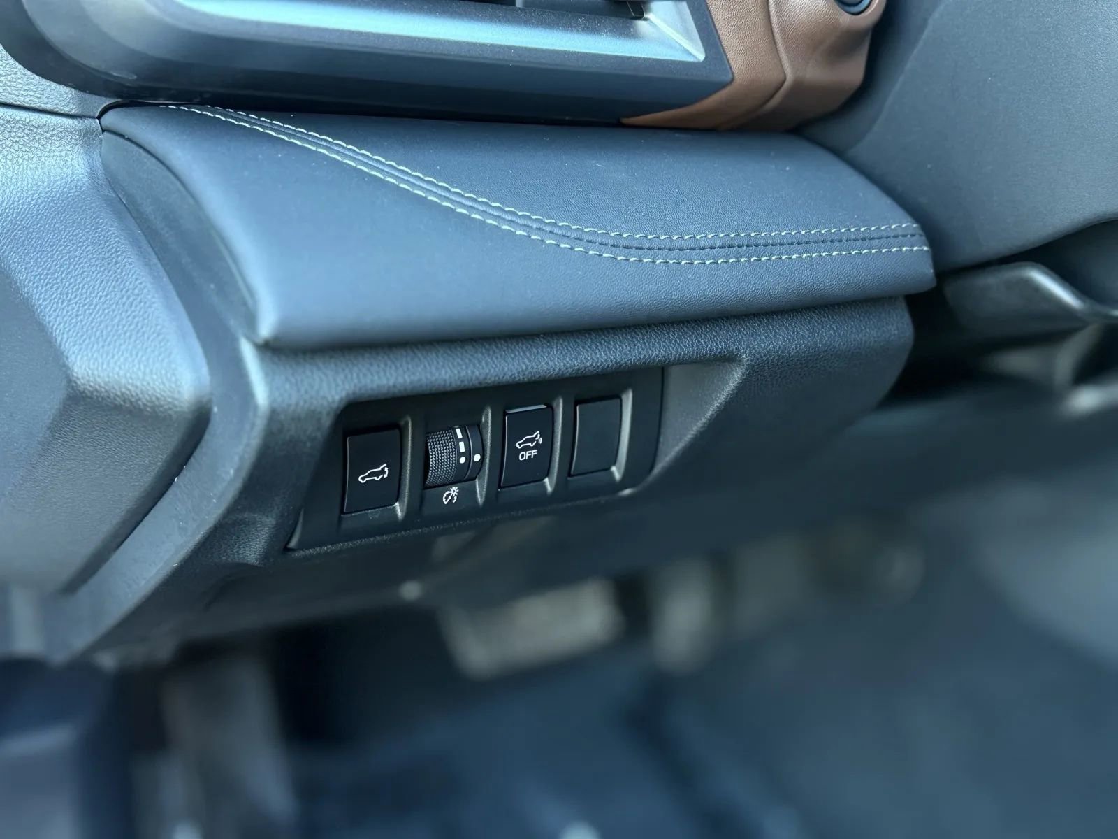 Used 2022 Subaru Outback Touring w/ Popular Package #2 image 29