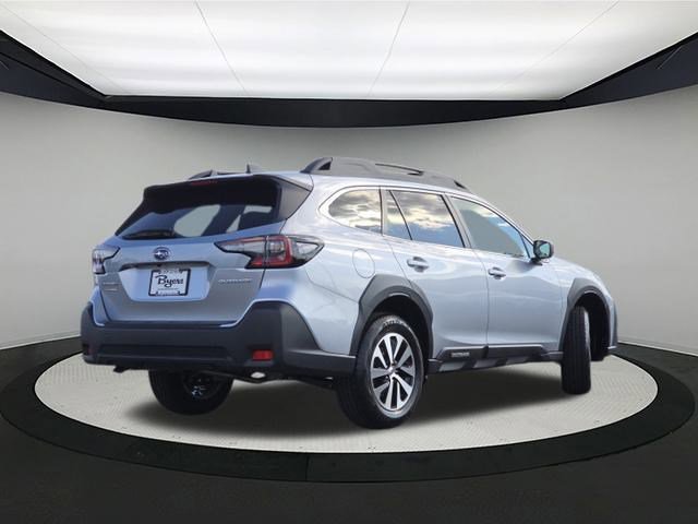 New 2025 Subaru Outback Premium image 7