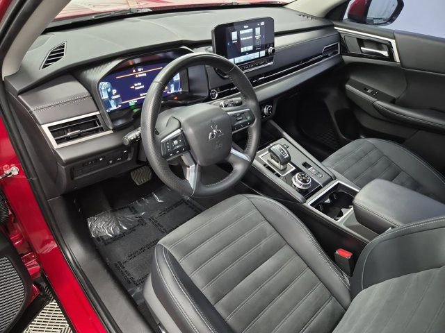 Used 2023 Mitsubishi Outlander 4WD Plug-In Hybrid image 21