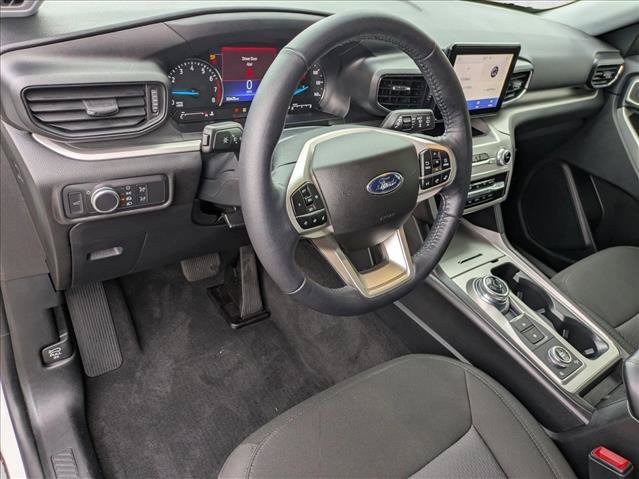 Used 2022 Ford Explorer XLT AWD/4WD image 10