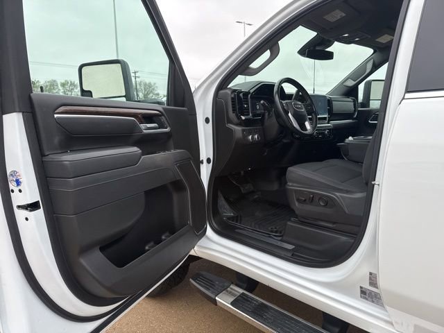 Used 2025 GMC Sierra 2500 SLE w/ SLE Value Package; image 12