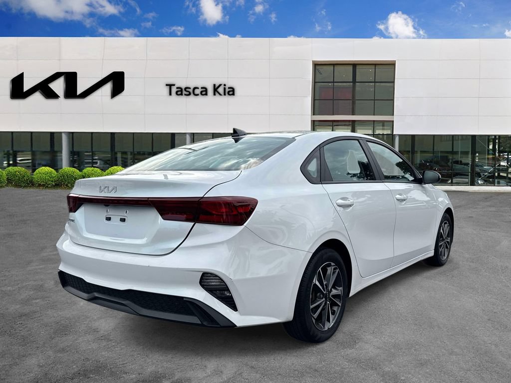 Used 2023 Kia Forte LXS FWD image 4