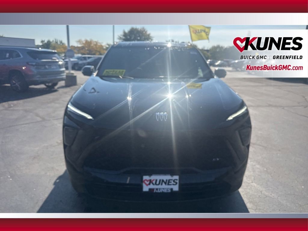 New 2026 Buick Enclave Sport Touring w/ Power Package image 4