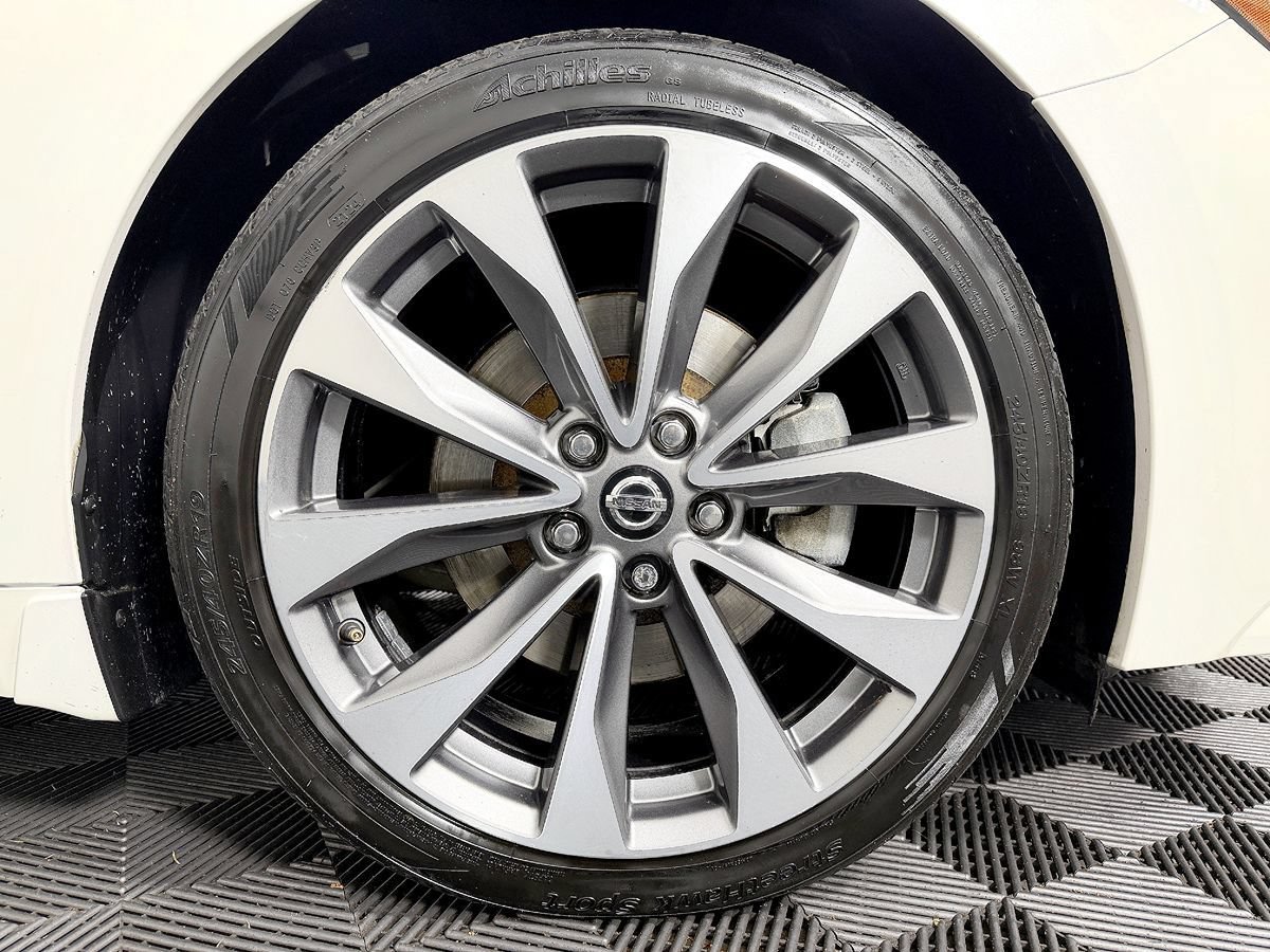 Used 2020 Nissan Maxima Platinum FWD image 27