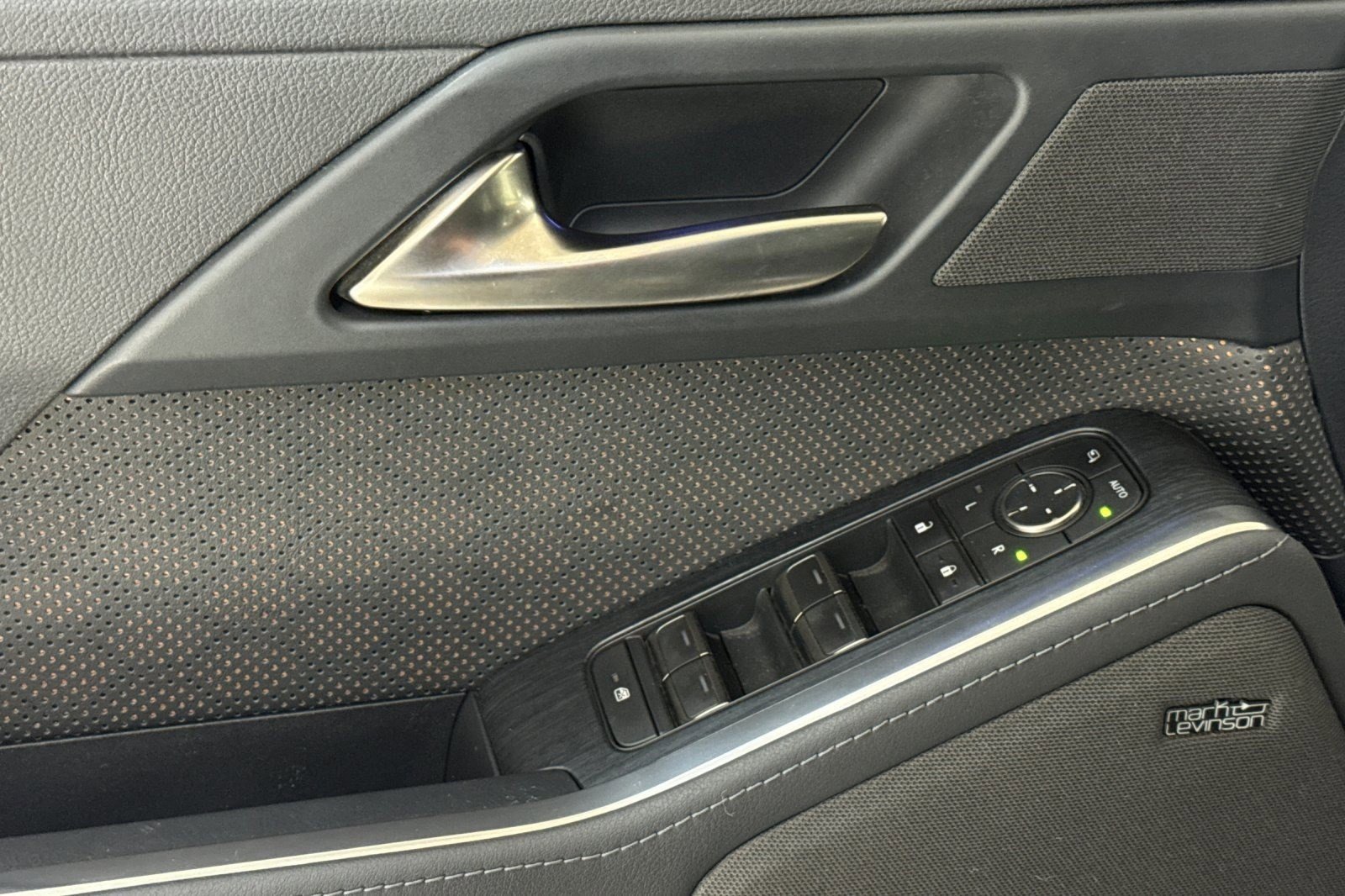 Used 2024 Lexus GX 550 w/ Accessory Package (31) AWD/4WD image 13