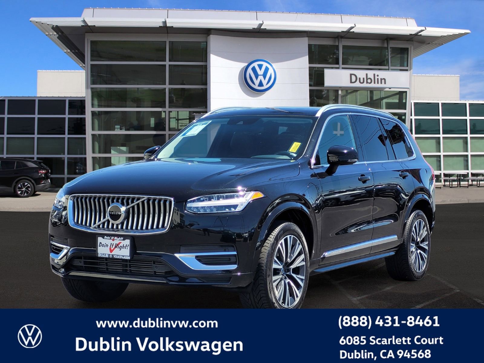 Used 2022 Volvo XC90 T8 Inscription Expression w/ Climate Package image 8