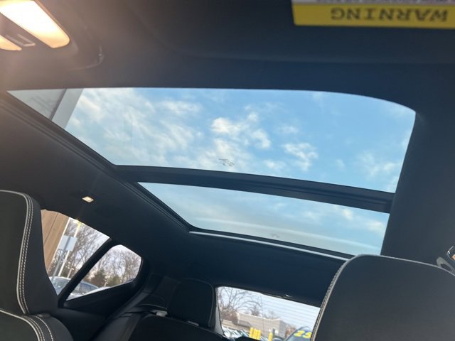 Certified 2025 Volvo XC40 B5 Plus image 25