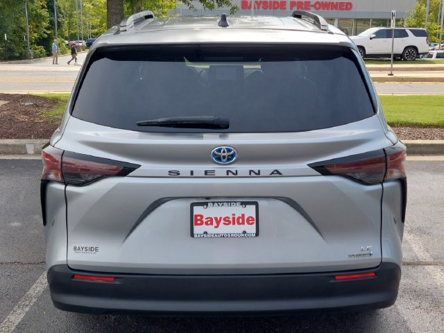 Certified 2023 Toyota Sienna LE FWD image 10