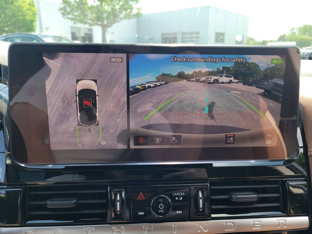 New 2026 Nissan Pathfinder Platinum AWD/4WD image 24