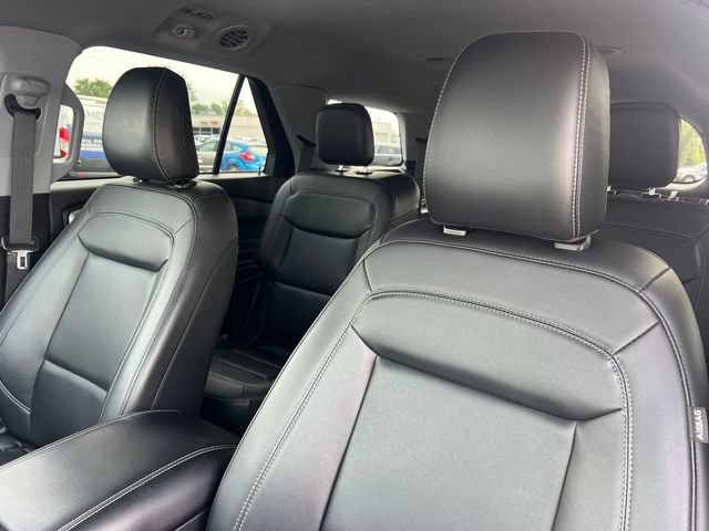 Certified 2024 Ford Explorer XLT w/ Equipment Group 202A AWD/4WD image 16