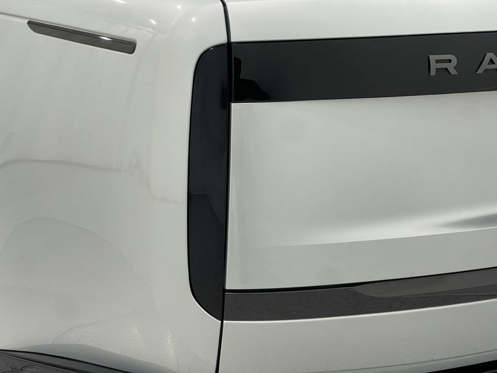 Used 2024 Land Rover Range Rover SE image 33
