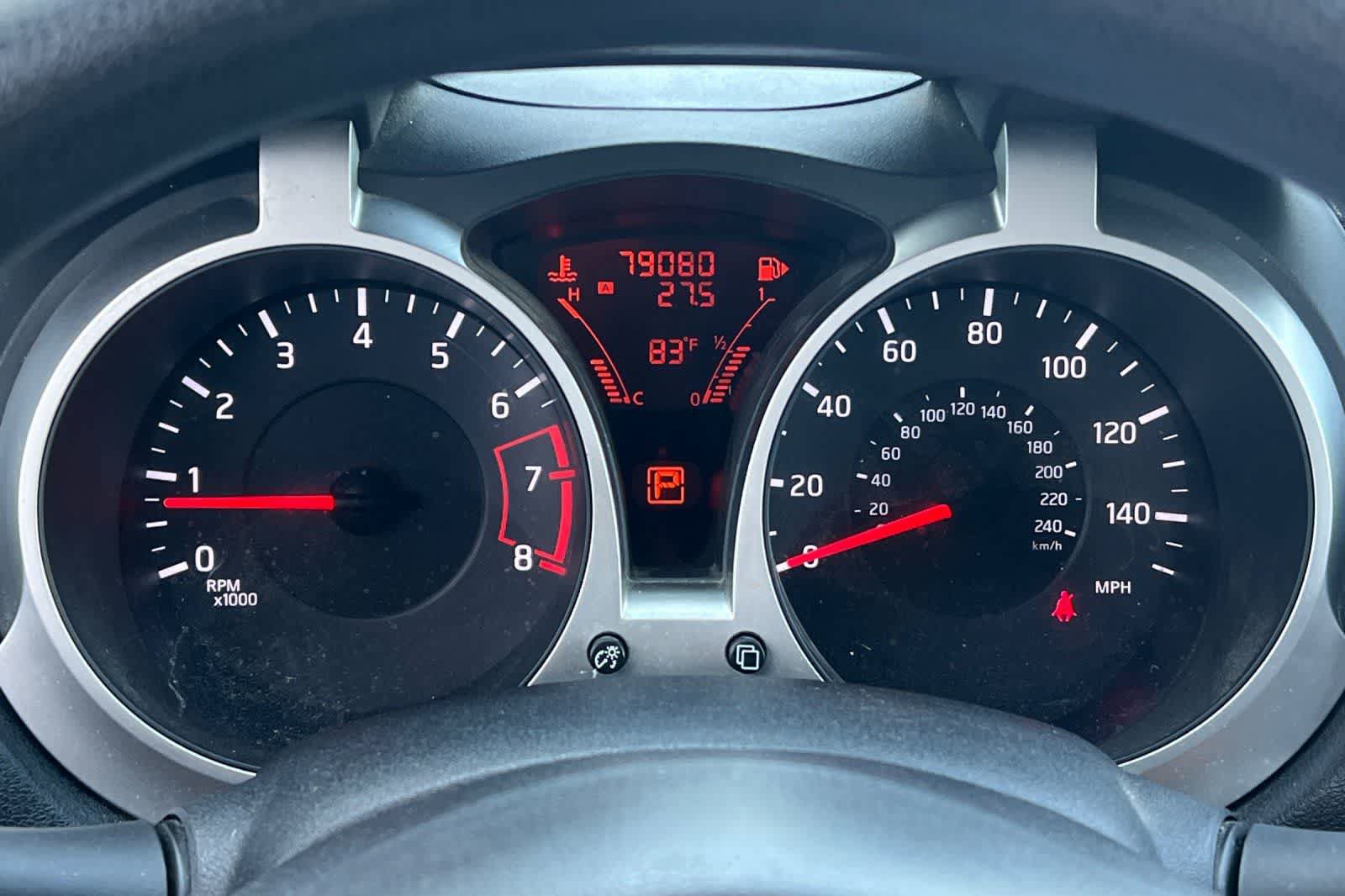 Used 2013 Nissan Juke S FWD image 29