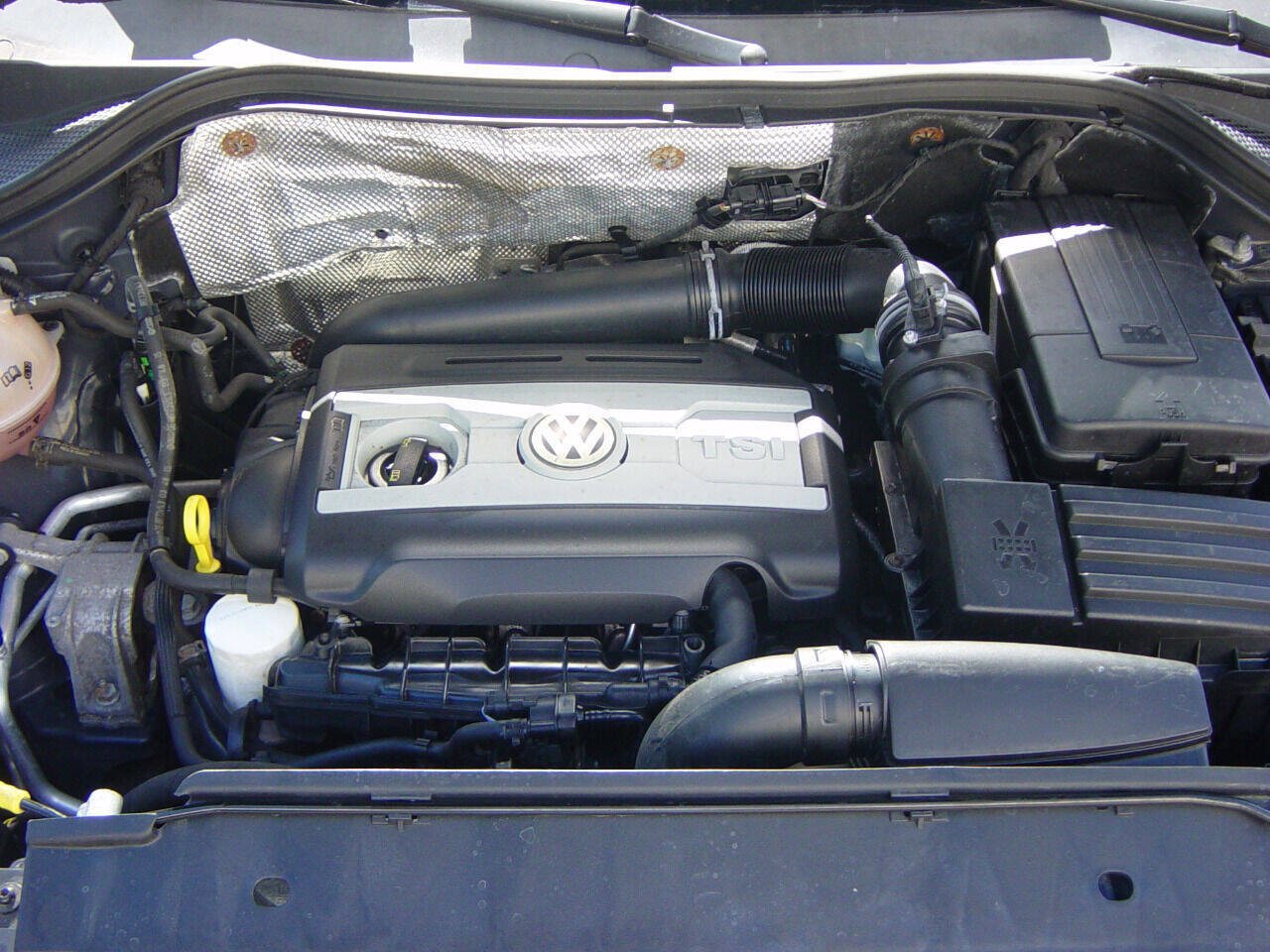 Used 2016 Volkswagen Tiguan S image 14