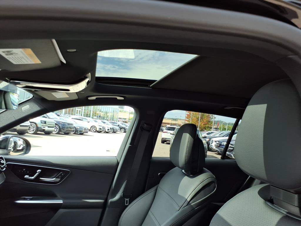 Used 2026 Mercedes-Benz GLC 300 4MATIC image 10