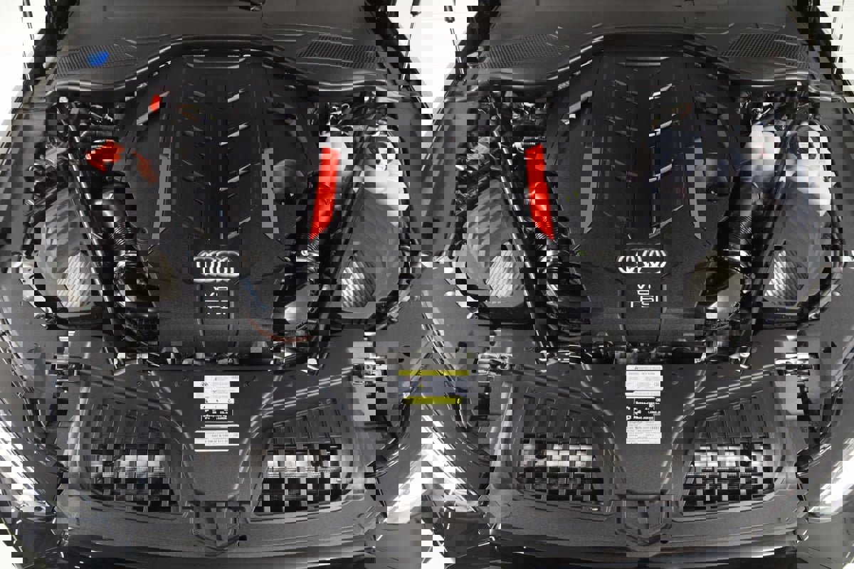 Used 2025 Audi S8 image 99