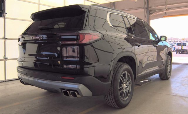Used 2025 GMC Acadia Elevation image 4