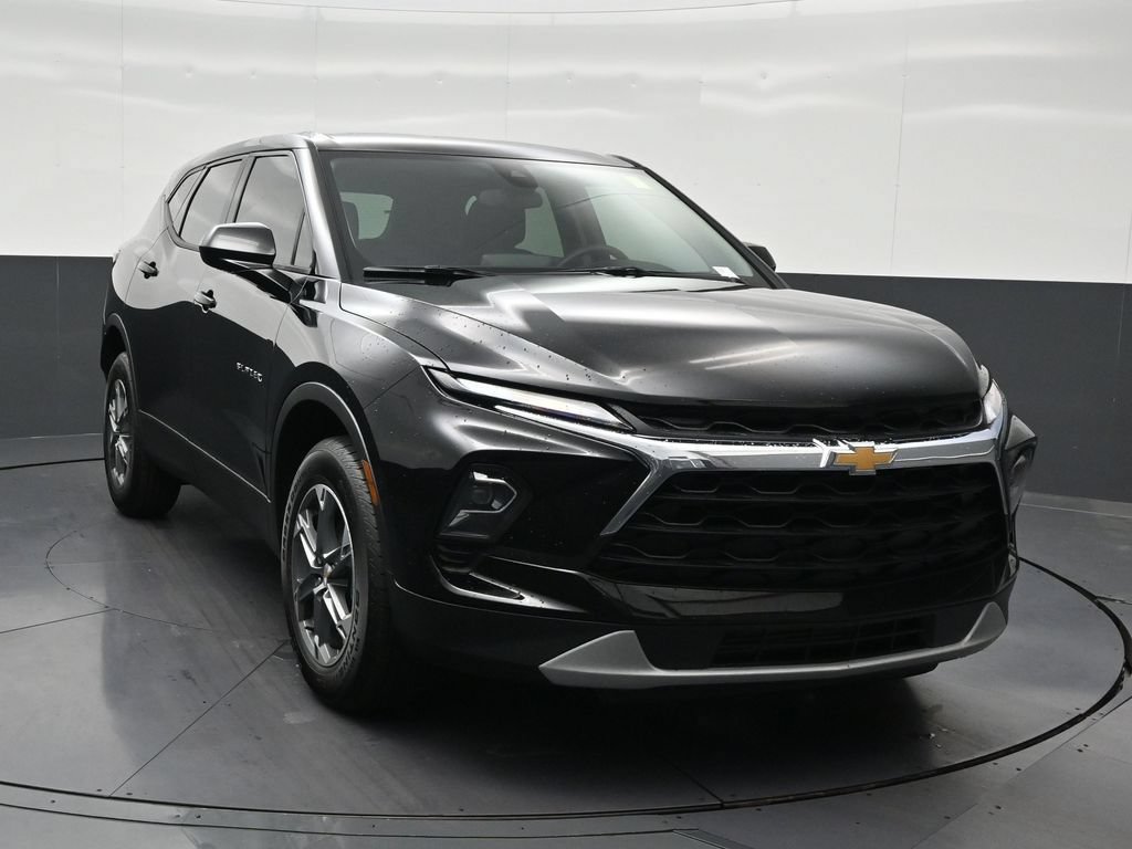 Used 2026 Chevrolet Blazer LT FWD image 8
