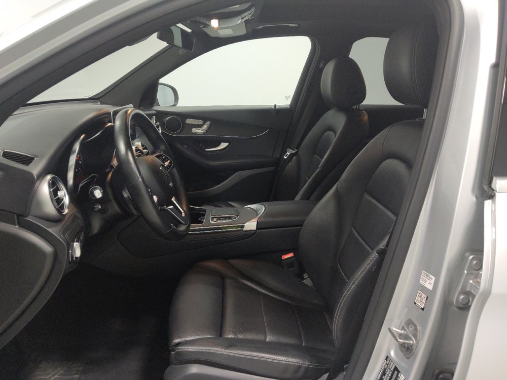 Used 2020 Mercedes-Benz GLC 300 4MATIC w/ Multimedia Package image 17