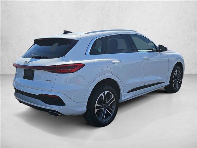 Certified 2025 Audi Q5 Premium w/ Convenience Package image 5