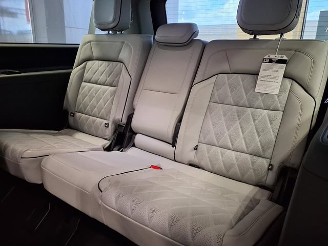 New 2025 Lincoln Navigator L Black Label w/ Black Label Special Edition AWD/4WD image 8