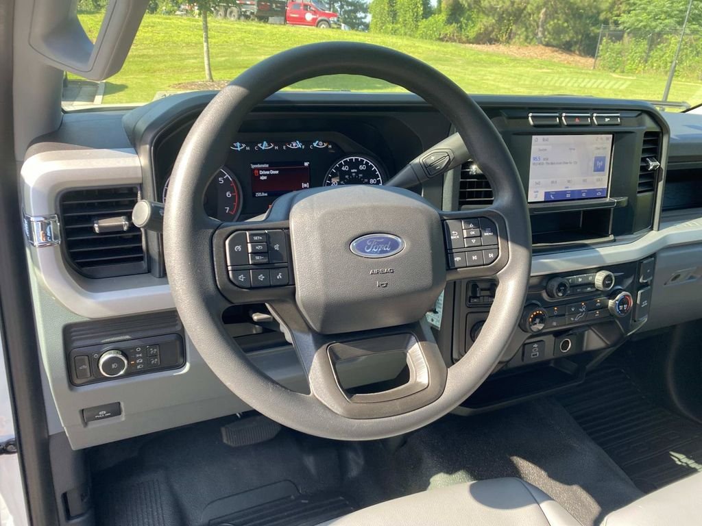 Used 2024 Ford F250 XL w/ XL Chrome Package RWD image 11