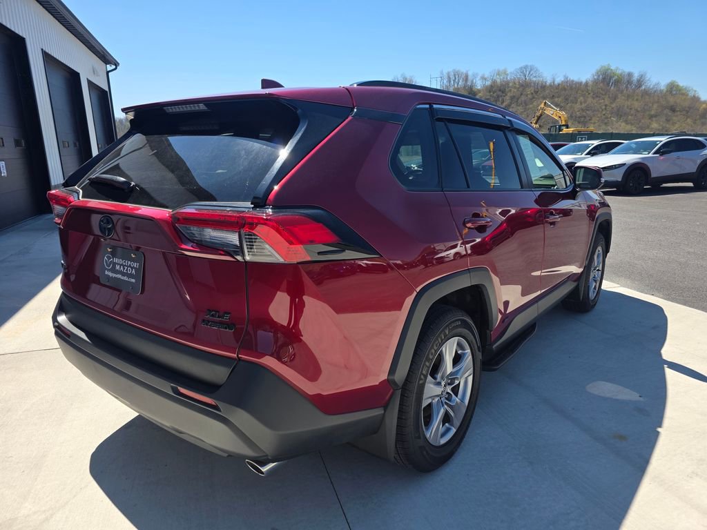 Used 2024 Toyota RAV4 XLE w/ Convenience Package image 7